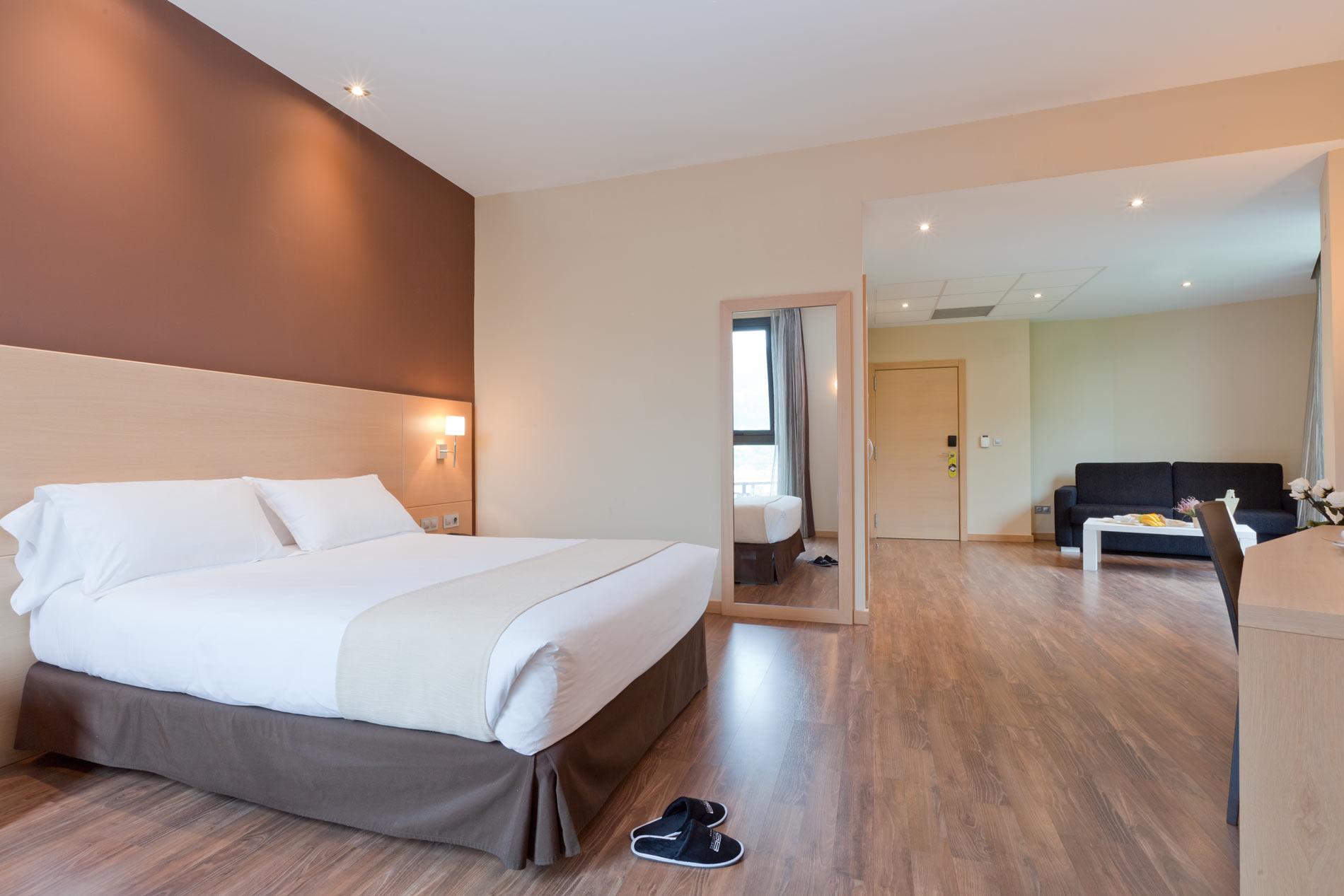 Spirit Hotel Gran Bilbao Exterior photo Room at the hotel