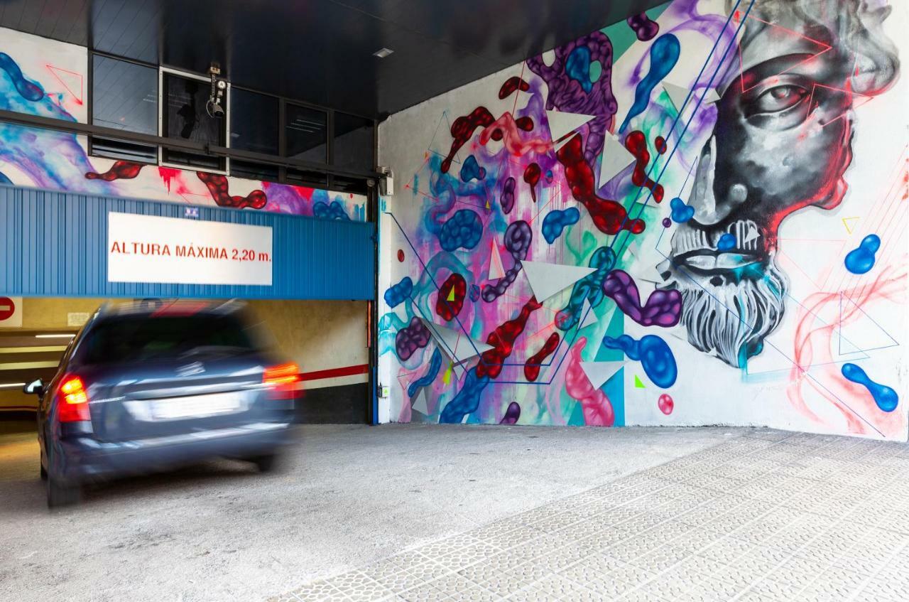 Spirit Hotel Gran Bilbao Exterior photo The entrance to the parking garage