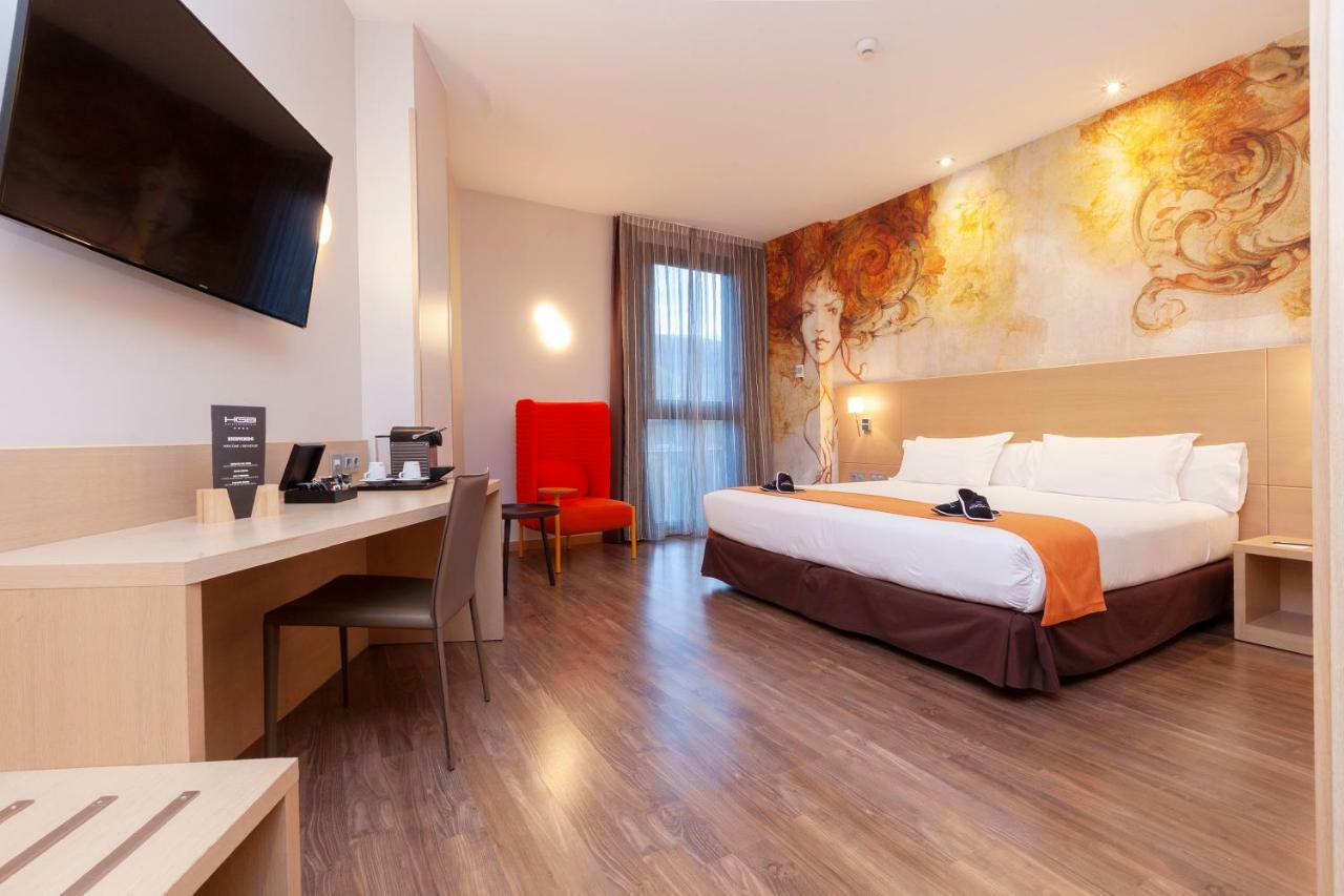 Spirit Hotel Gran Bilbao Exterior photo Room at the hotel